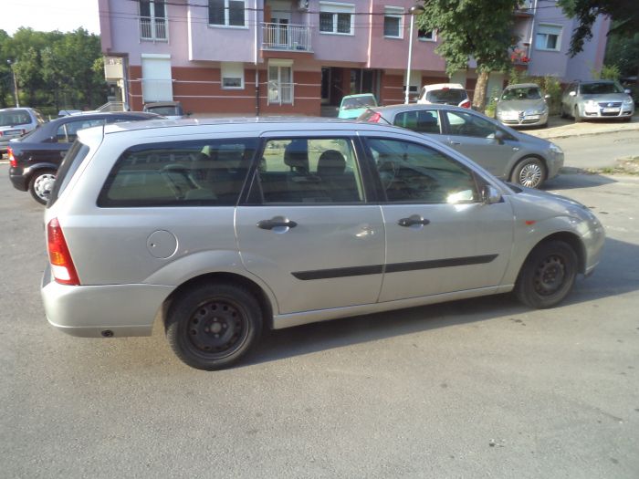 ford focus 1 6 16v besplatni mali oglasi