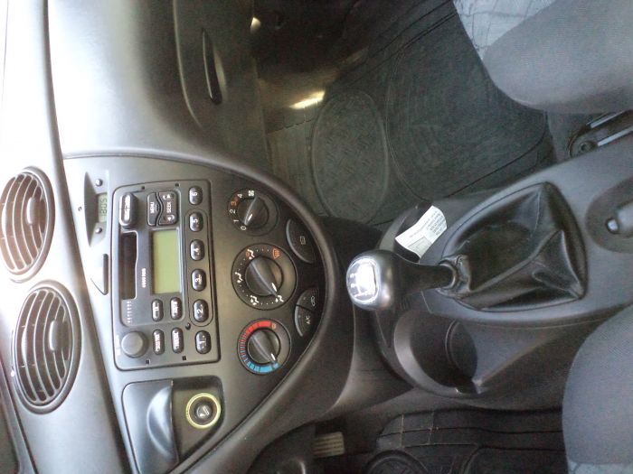 ford focus 1 6 16v besplatni mali oglasi