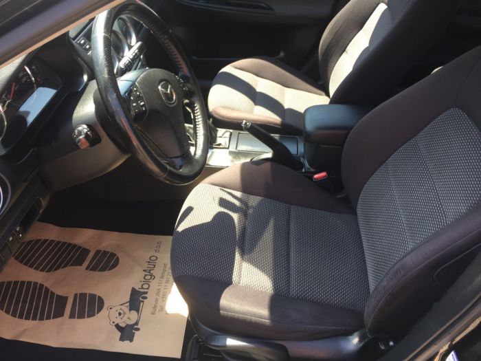 mazda 2 besplatni mali oglasi
