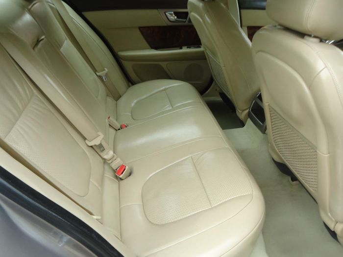 jaguar xf besplatni mali oglasi