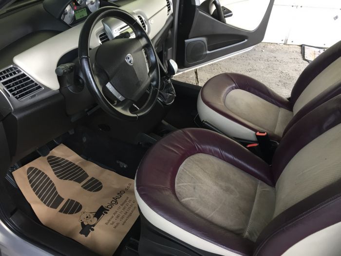 lancia ypsilon 1 2 8v besplatni mali oglasi
