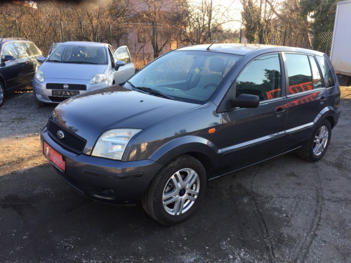 ford fusion 1 6 besplatni mali oglasi