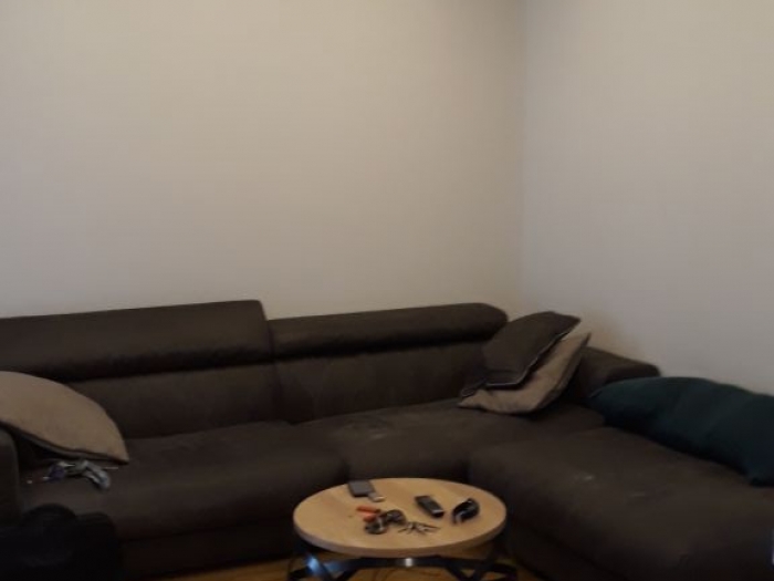 2 0, 51m2, banovo brdo, praška, 5 6, lux, uknjižen, namešten besplatni mali oglasi