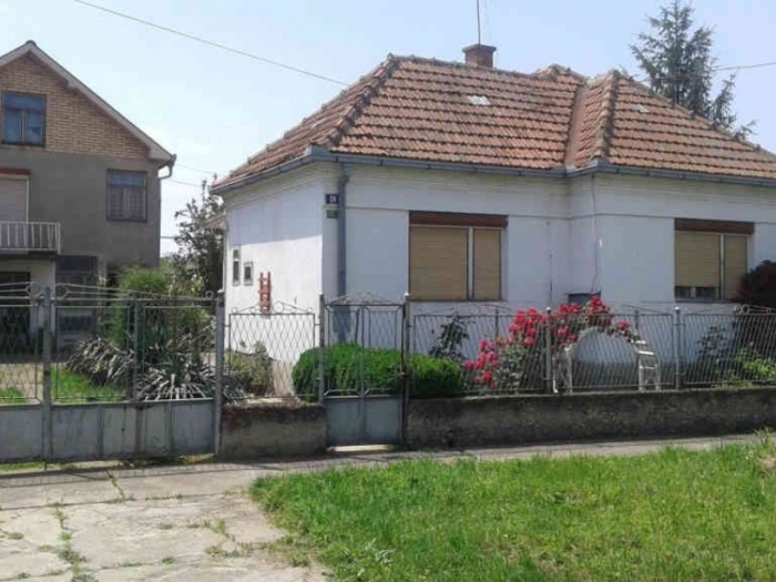hitno prodaja dve kuće u inđiji besplatni mali oglasi