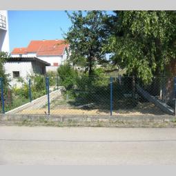 plac u borči od 3 ara, do puta, naseljeno, uknjiženo besplatni mali oglasi
