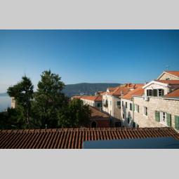 herceg novi, stari grad kuća 280m2 besplatni mali oglasi