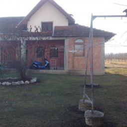prodajem seosko domaćinstvo, čačak ježevica besplatni mali oglasi
