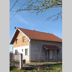 kuća u bečmenu, opština surčin besplatni mali oglasi