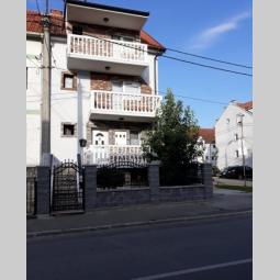 prodaja porodične kuće u zemun polju besplatni mali oglasi