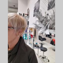 posao ženskom frizerskom salonu potreban frizer vračar besplatni mali oglasi
