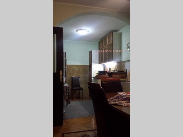 vila, zvezdara, 220 m2,4 ara placa besplatni mali oglasi