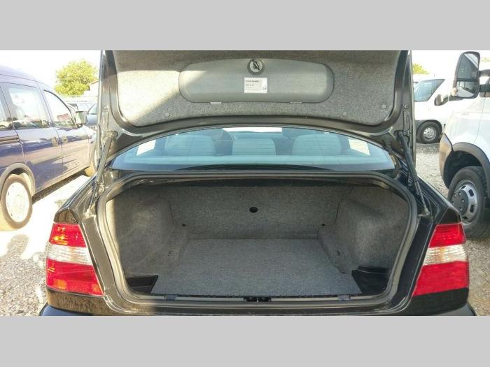 bmw 218 besplatni mali oglasi
