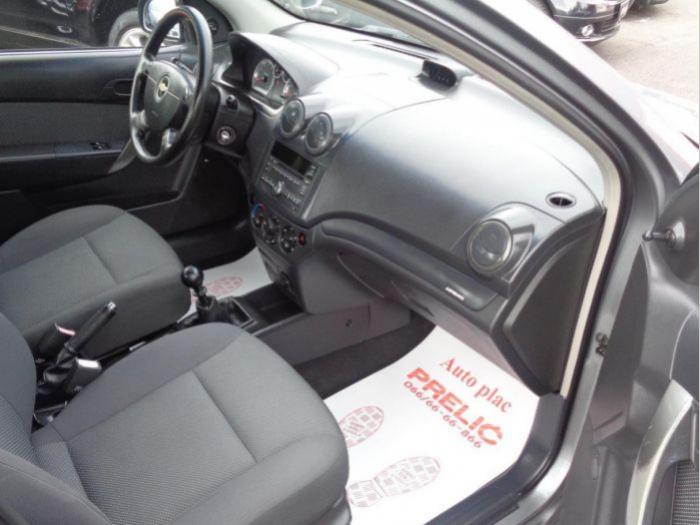 chevrolet aveo besplatni mali oglasi
