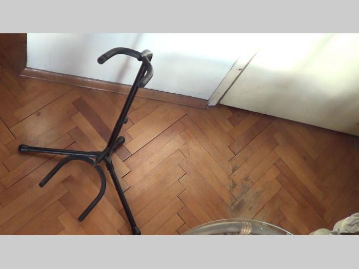 stalak za gitaru besplatni mali oglasi