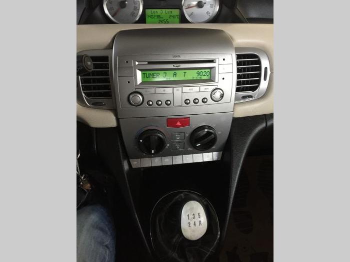 lancia ypsilon 1 2 8v besplatni mali oglasi