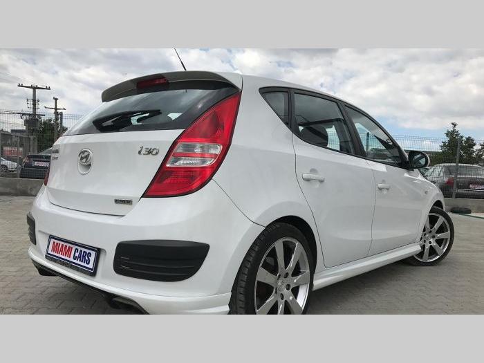 hyundai i30 1 6 crdi besplatni mali oglasi
