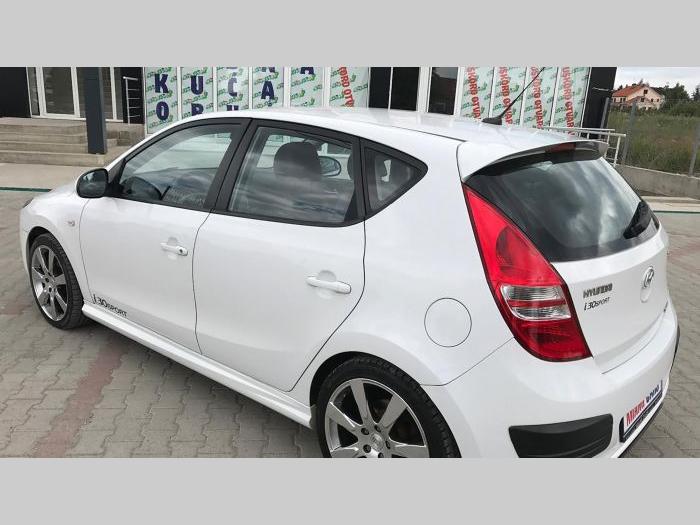 hyundai i30 1 6 crdi besplatni mali oglasi