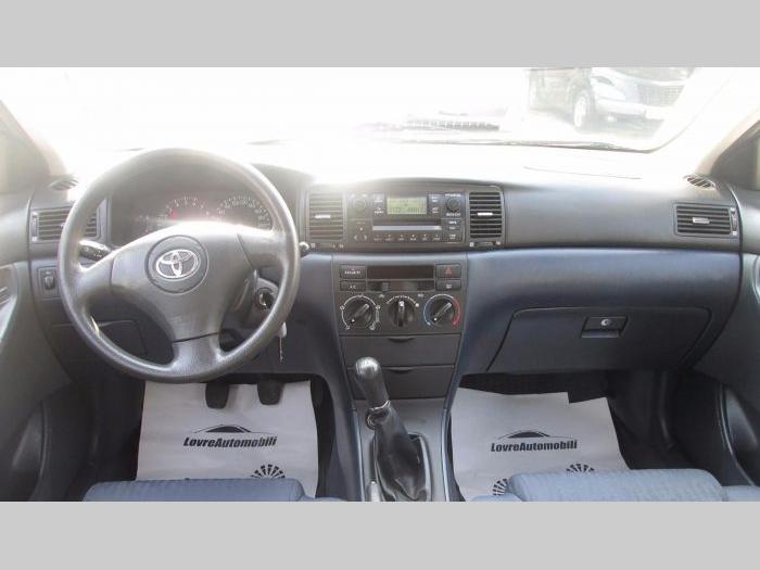 toyota corolla 1 4 besplatni mali oglasi