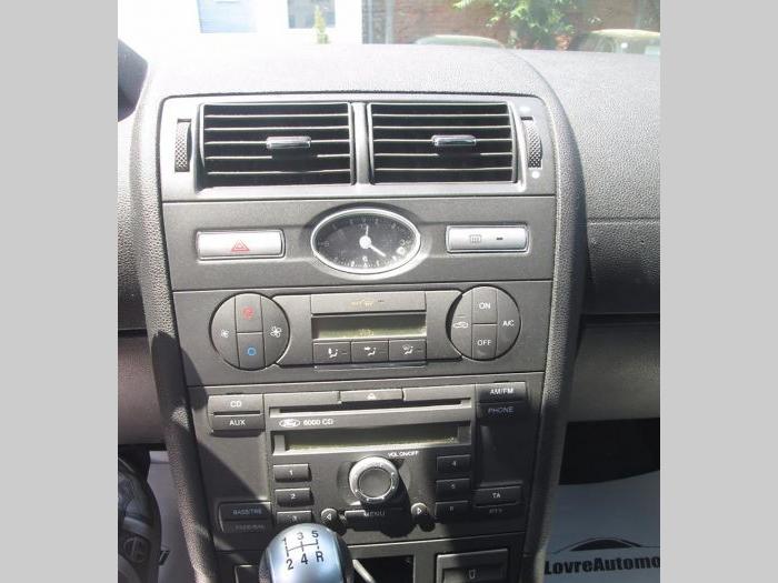 ford mondeo 1 8 besplatni mali oglasi