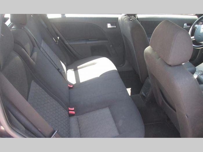 ford mondeo 1 8 besplatni mali oglasi