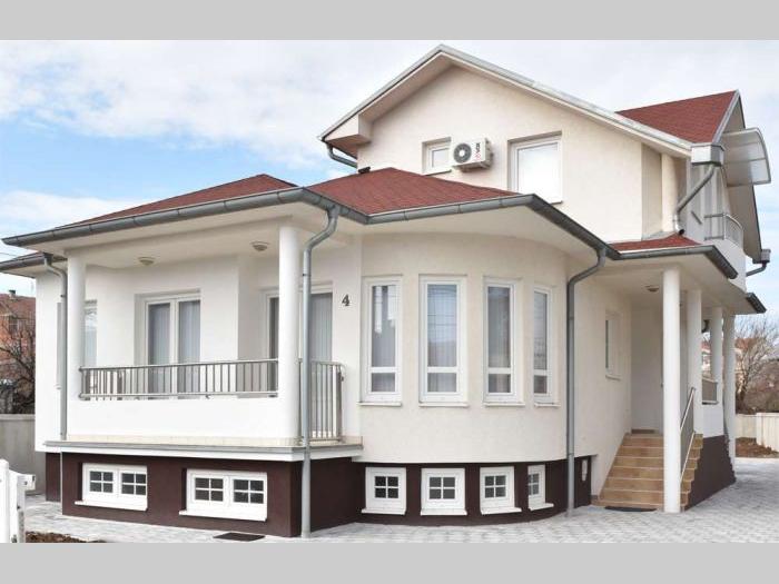 na prodaju kuća ( hostel ) u paraćinu, 250m2  besplatni mali oglasi