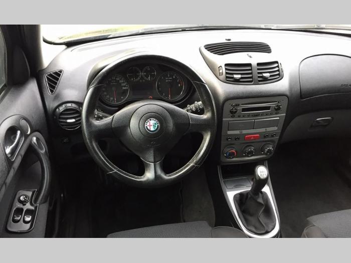 alfa romeo 147 1 6 besplatni mali oglasi