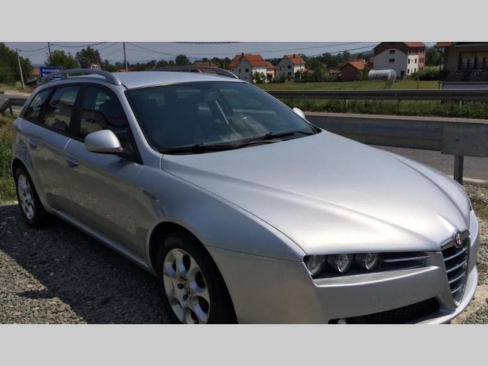 alfa romeo 159 1 9 besplatni mali oglasi