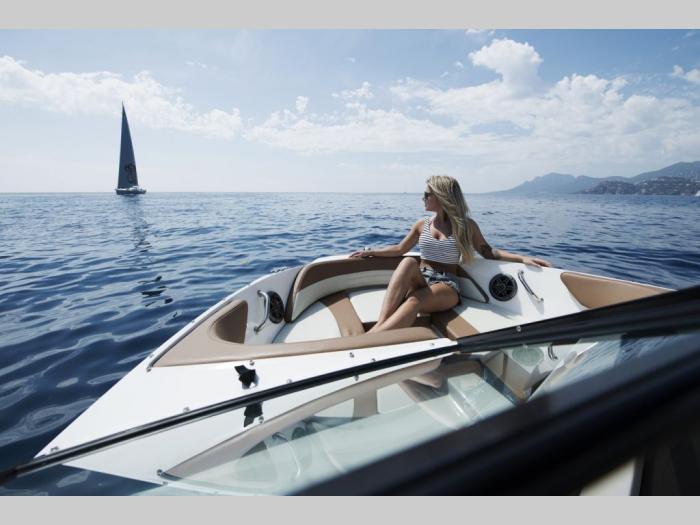sea ray sea ray 210 spx besplatni mali oglasi