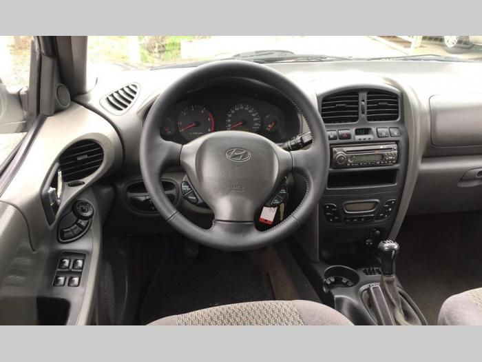 hyundai santa fe 2 0 crdi besplatni mali oglasi