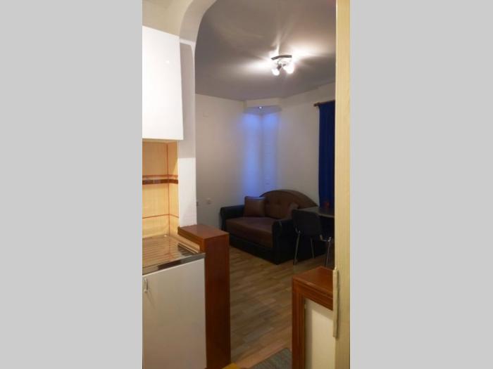 kneza miloša, garsonjera, 15m2, sut renovirana, uknjižena besplatni mali oglasi