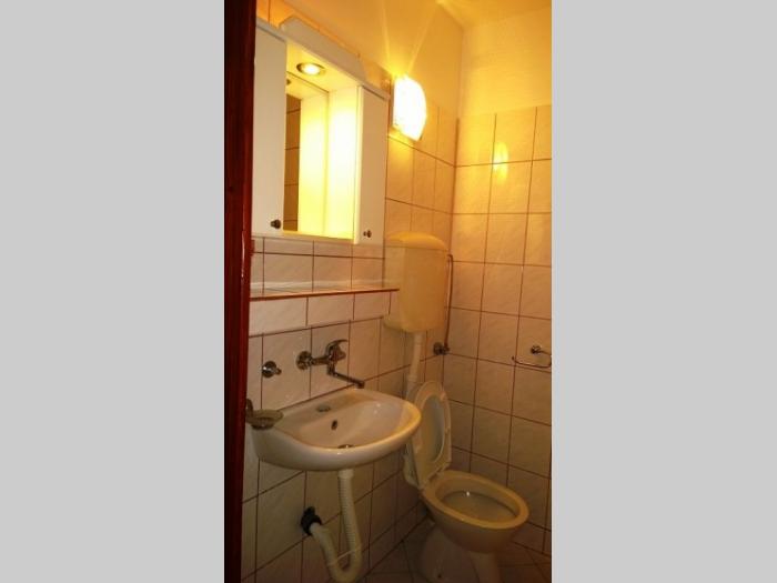 kneza miloša, garsonjera, 15m2, sut renovirana, uknjižena besplatni mali oglasi