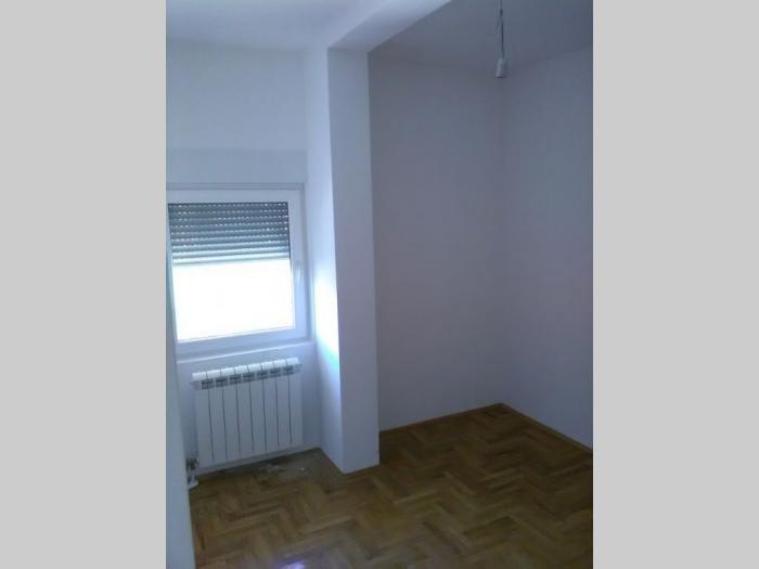 zvezdara, kluz, 1 5, 40m2, vpr 3, eg, uknjižen besplatni mali oglasi