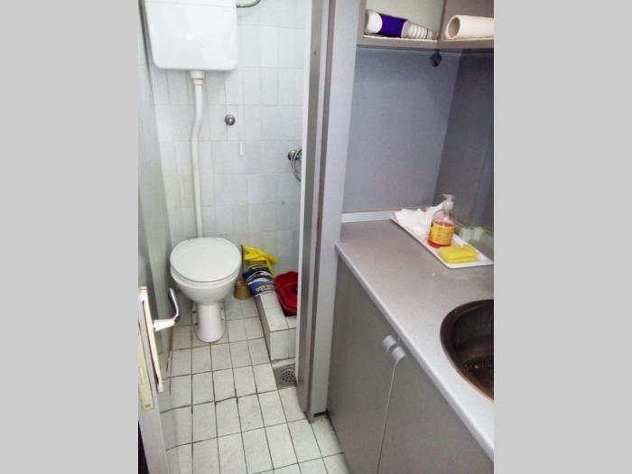 zeleni venac, lokal, 21m2, renoviran, uknjižen besplatni mali oglasi