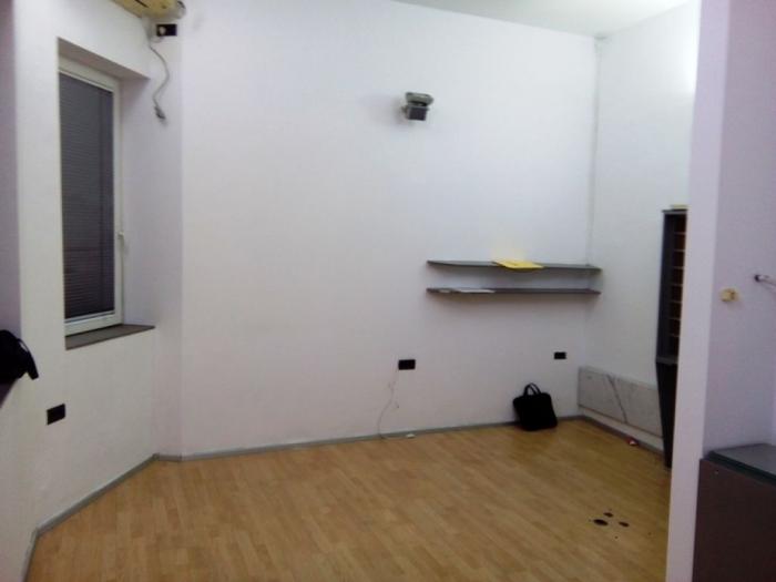 zeleni venac, lokal, 21m2, renoviran, uknjižen besplatni mali oglasi