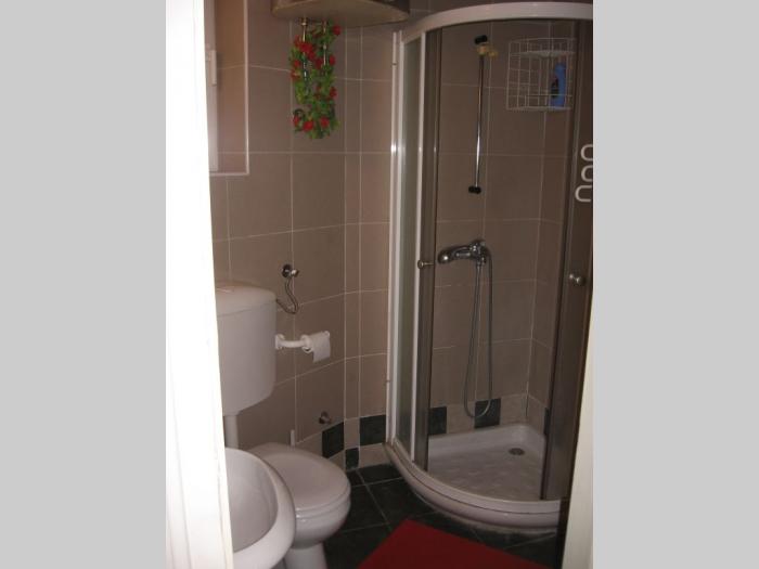 stari grad, svetogorska, 2 6, 250m2, 7 0, lift, cg, uknižen besplatni mali oglasi