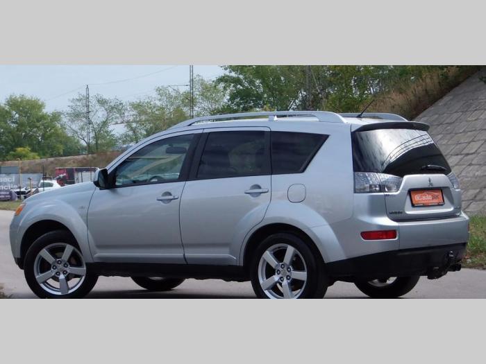 mitsubishi outlander 2 0 besplatni mali oglasi