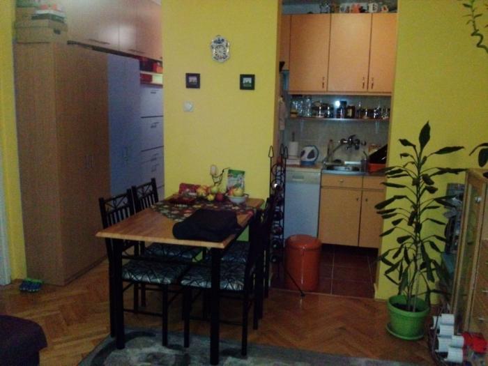 cerak, žarkovo, šavnička, 36m2,1 5, 1 3, odličan besplatni mali oglasi