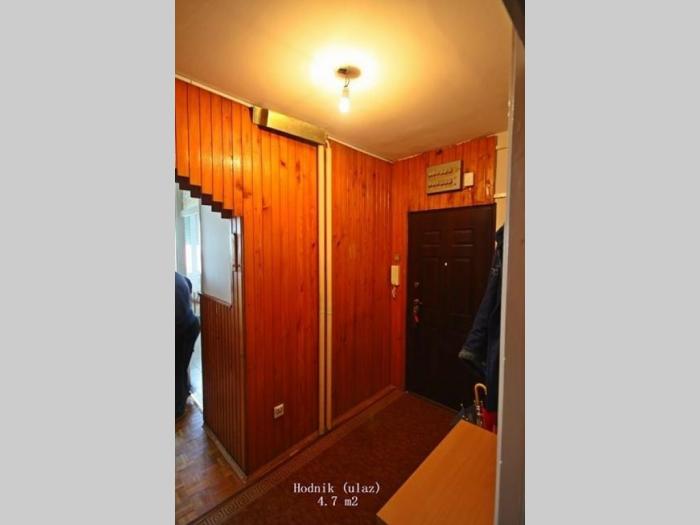 zemun, karlovačka, 76m2, 2,5, 8 9 besplatni mali oglasi