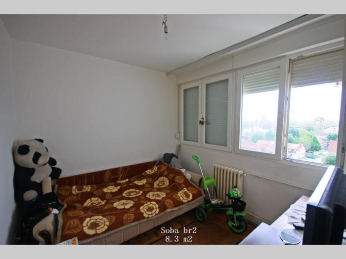 zemun, karlovačka, 76m2, 2,5, 8 9 besplatni mali oglasi
