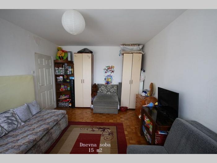 zemun, karlovačka, 76m2, 2,5, 8 9 besplatni mali oglasi