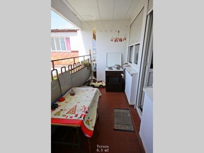 zemun, karlovačka, 76m2, 2,5, 8 9 besplatni mali oglasi