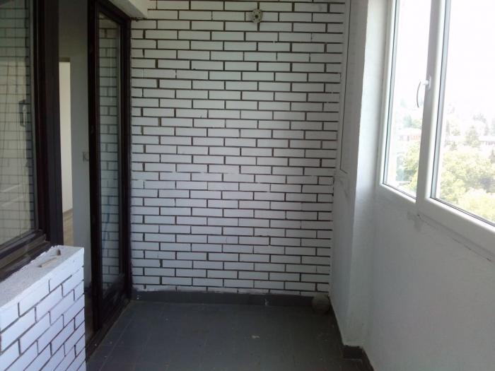 petlovo brdo, 2 0, 72m2, ul rasinska, adaptibilan u 2 5, nov besplatni mali oglasi