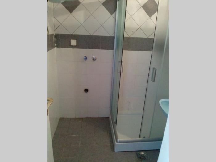 petlovo brdo, 2 0, 72m2, ul rasinska, adaptibilan u 2 5, nov besplatni mali oglasi