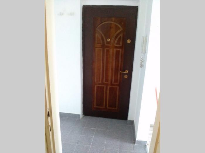 petlovo brdo, 2 0, 72m2, ul rasinska, adaptibilan u 2 5, nov besplatni mali oglasi