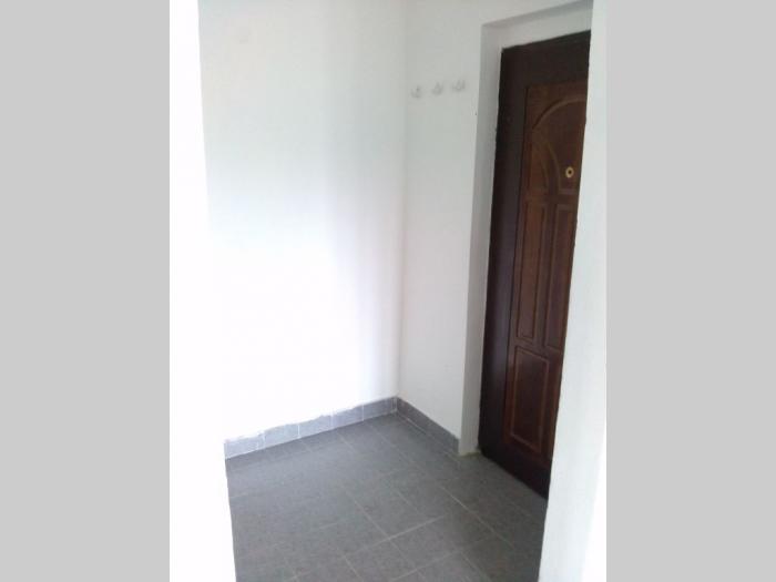 petlovo brdo, 2 0, 72m2, ul rasinska, adaptibilan u 2 5, nov besplatni mali oglasi