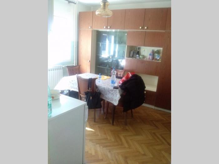 žarkovo, repiška,3 0, 1 2, 85m2, parking mesto besplatni mali oglasi