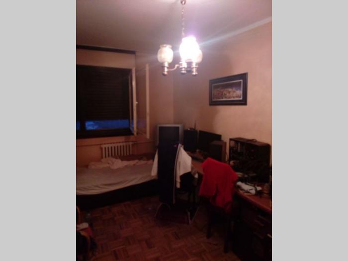 zemun, banijska, 2 5, 57m2, uknjižen, renoviran, lift, lođa besplatni mali oglasi