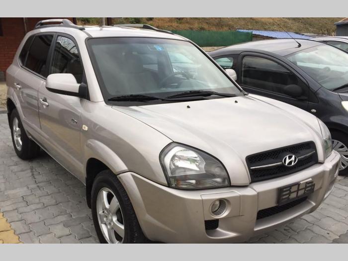 hyundai tucson 2 0 besplatni mali oglasi