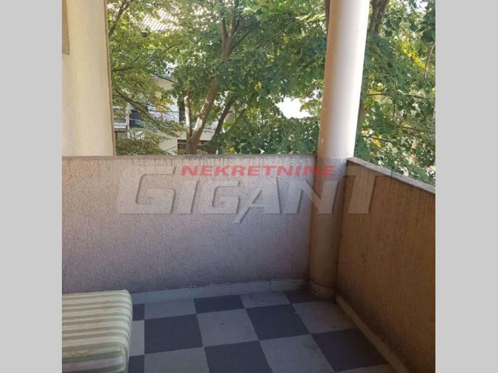 karaburma, pere ćetkovića, 63m2, 2 0 besplatni mali oglasi