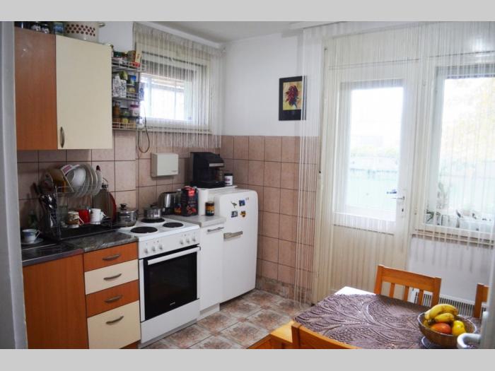 zemun, kod prvomajske, sestara milovanović, 2 0, 43 m2 velike terase besplatni mali oglasi